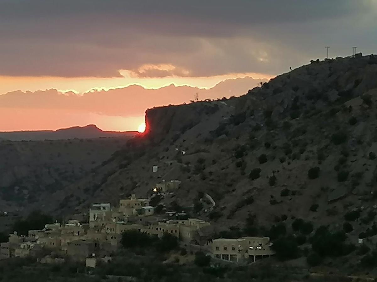 Bayt Alhagar Residance بيت الحجر للضيافة الجبل الأخضر Vila Hayl Yaman Exterior foto